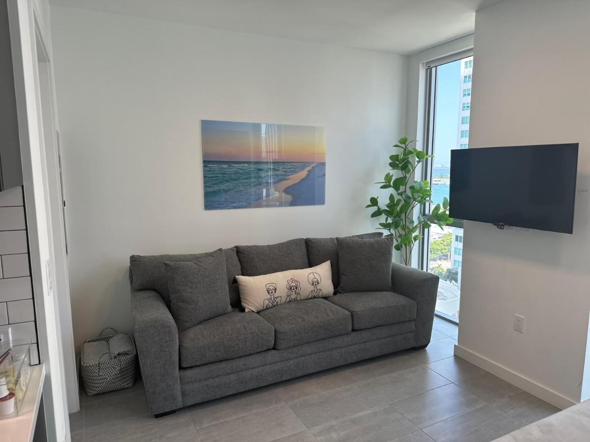 Comfortable Studio With King Bed And Queen Sofa-Bed 마이애미 외부 사진